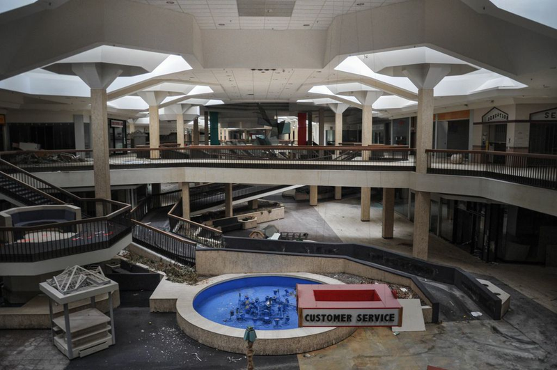 Illustration for article titled This Abandoned Wasteland Was Once America's Largest Mall
